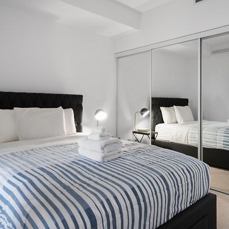 Downtown Toronto 1 Bdrm Condo With Parking And Views Ngoại thất bức ảnh